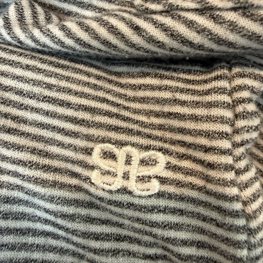 💋Albion Gray T‎ Shirt 126 - Picture 4 of 7